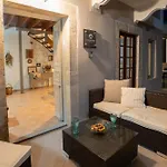 Holiday home Ouranias House *