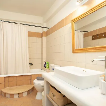 Ouranias House Feriehus