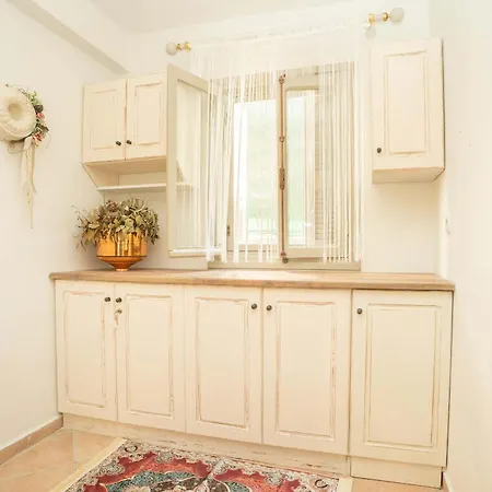 Ouranias House Feriehus