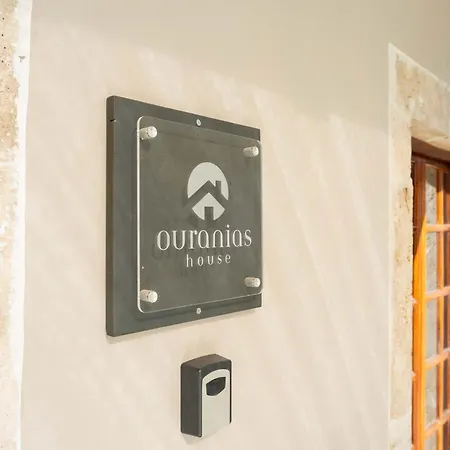 Ouranias House Dom wakacyjny *