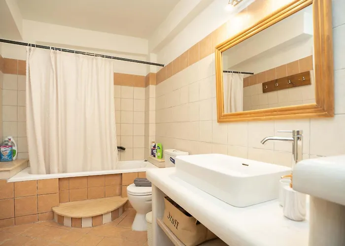 Ouranias House 펜션